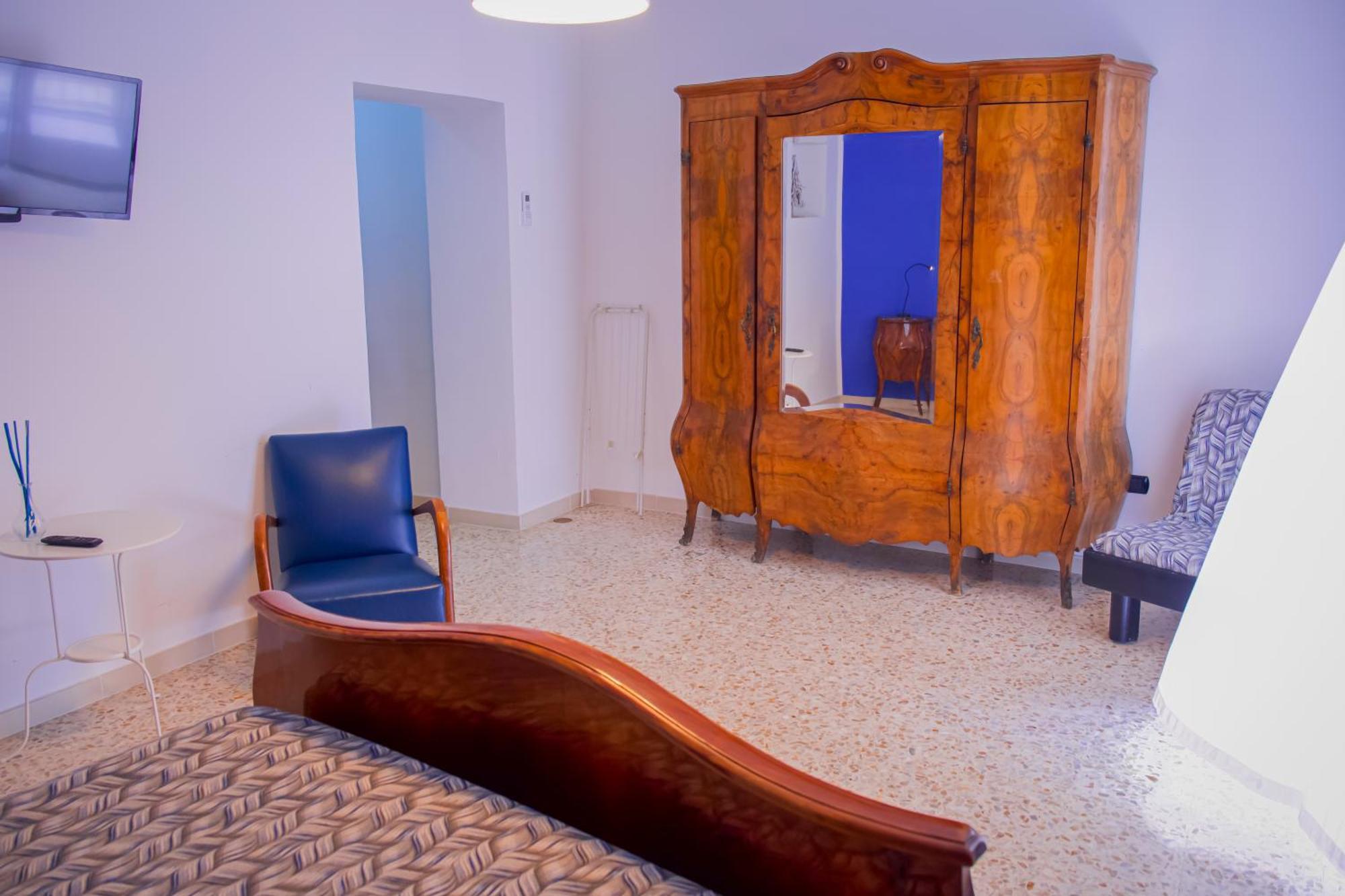 Spira Mirabilis 3* Naples