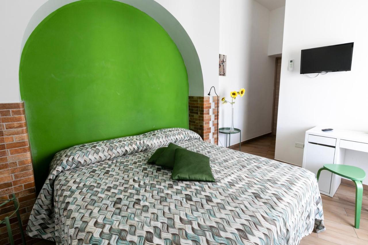 Spira Mirabilis 3* Naples